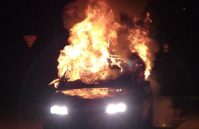 В сгоревшем авто на границе Бурятии нашли останки человека