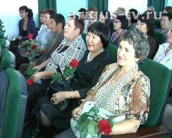 В Улан-Удэ новоявленных пенсионеров поздравили с днем пожилого человека