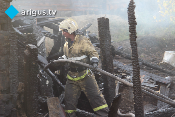 На пожаре в Улан-Удэ спасли двух человек