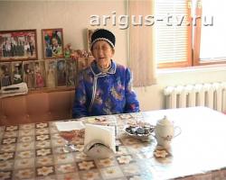 Столетних улан-удэнцев поздравили с днем пожилого человека