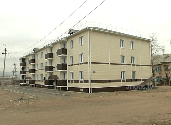 Переселенцы из аварийного жилья на Мясокомбинате до сих пор не могут заселиться в новые дома