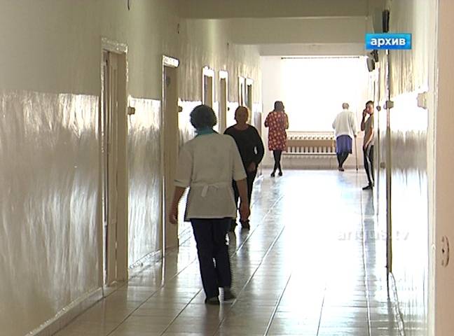 Больницы Улан-Удэ незаконно зарабатывали на продаже бахил