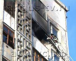 В Улан-Удэ произошел сильный пожар на верхних этажах высотного дома
