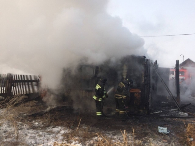 В Иркутской области на пожаре погибли двое маленьких детей