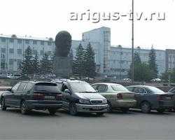 Парковок нет. Часть площади Советов в Улан-Удэ превратят в автостоянку