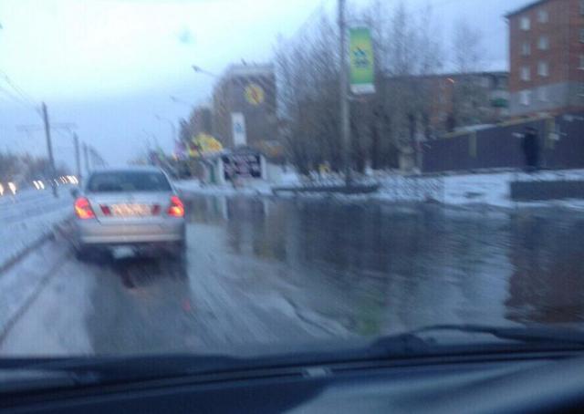 В Улан-Удэ затопило участок дороги у «Туяа»
