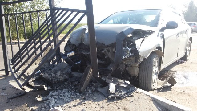 В Улан-Удэ водитель «Шевроле» на большой скорости врезался в Иж (ФОТО)