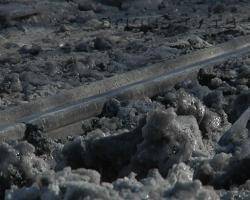 Очередная авария на сетях Водоканала сковала льдом проспект 50-летия Октября в Улан-Удэ
