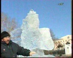Мастера ледовых скульптур завершили работу  у мемориала Победы