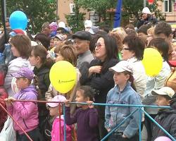 Улан-удэнцы на площади Советов отпраздновали День России