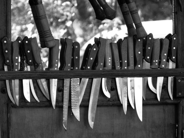В Бурятии «любительница ножей» зарезала родную мать и едва не расправилась с подругой