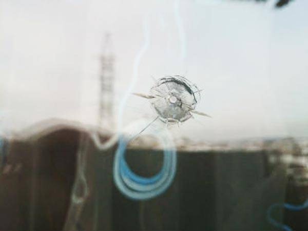 В Улан-Удэ неизвестные обстреливают окна жилых домов