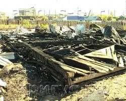 В центре Улан-Удэ сгорел двухэтажный торговый павильон