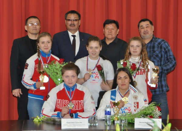 Неслабый пол: Боксаны из Бурятии вернулись с первенства России с шестью медалями