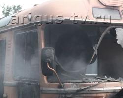 В Улан-Удэ загорелся пассажирский автобус