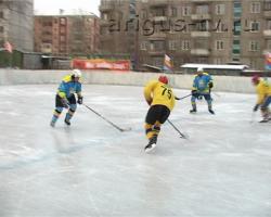 Новости спорта: суперлига мини-футбола; страсти по хоккею; лыжню – на юношескую Олимпиаду