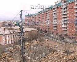 Точечная застройка в Улан-Удэ: двор в центре города страдает от незаконно возводимой многоэтажки