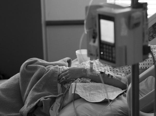 Россиянка из Иркутска умирает в больнице в Анталии