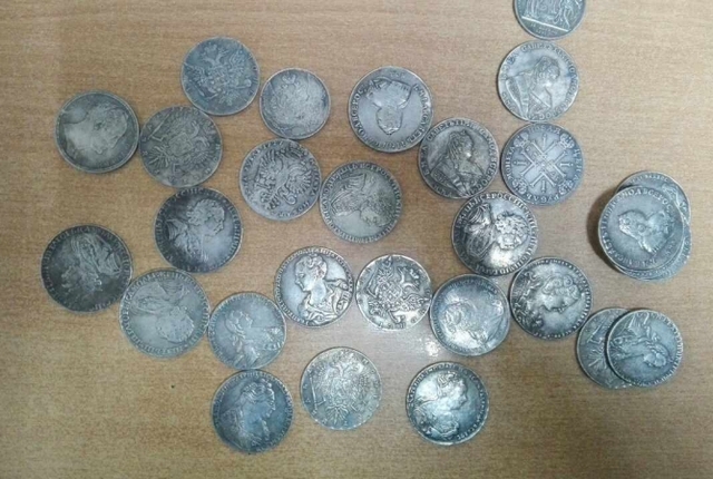 Житель Бурятии продал подделку под видом монет царской эпохи