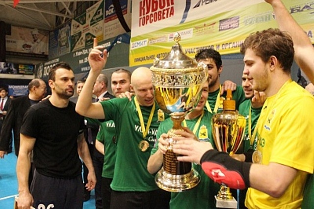 Команда «Улан-Удэ Сити» выиграла Кубок горсовета по мини-футболу