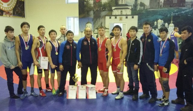 Бурятские борцы завоевали 6 медалей чемпионата России среди слабослышащих