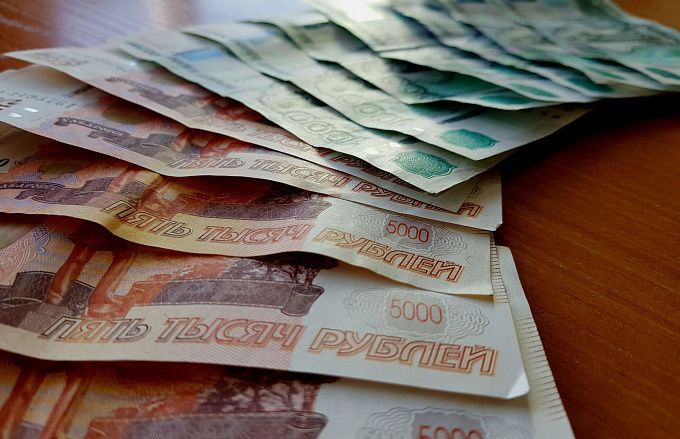 В Бурятии подросток украл у вахтовика почти 200 тысяч рублей
