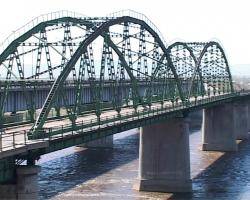 Мосты действующие и полуразрушенные. Зачем город коллекционирует мосты?