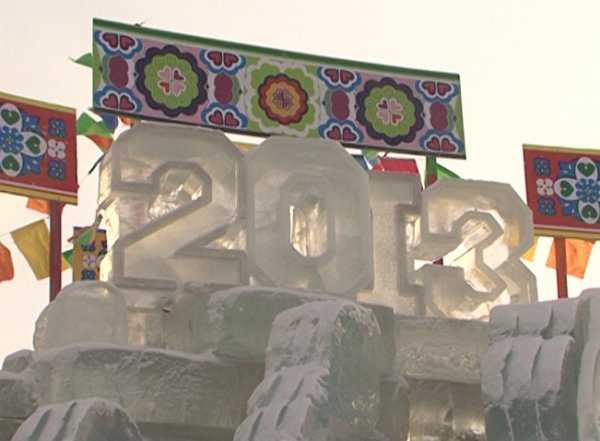 Ледовое царство Змеи появилось на главной площади Улан-Удэ