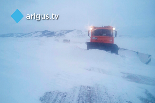 Из-за снежных заносов на трассе в Селенгинском и Джидинском  районах могут ввести ЧС