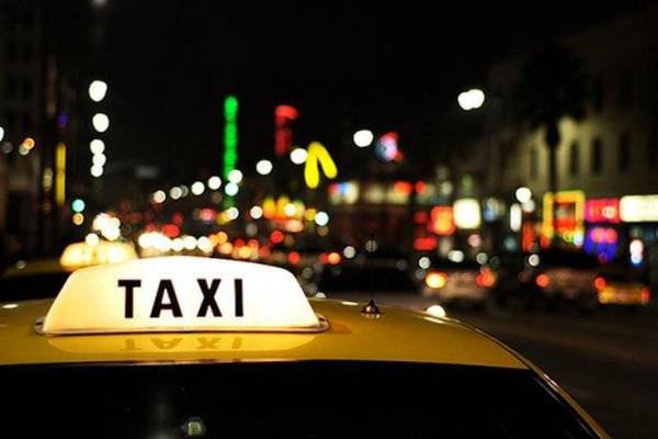 Желтые и белые. В Бурятии подведены итоги народного опроса  по выбору цвета для такси