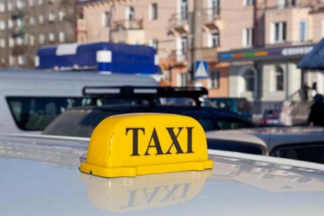 В службе заказа такси «Максим» заявили, что их услугами довольны 94% россиян