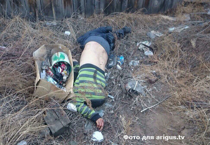 В Кяхтинском районе Бурятии подростки забили мужчину ножом и выбросили труп на мусорку