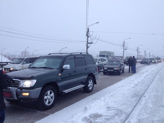 Улан-удэнцы снова опоздали на работу из-за «неожиданного» снега