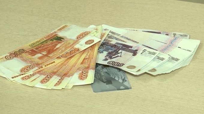 В Улан-Удэ медсестра пыталась уберечь деньги на «безопасном» счете