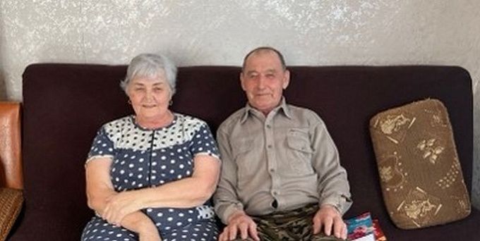 «Прошли вместе трудные годы»: Семья из Бурятии отпраздновала золотую свадьбу