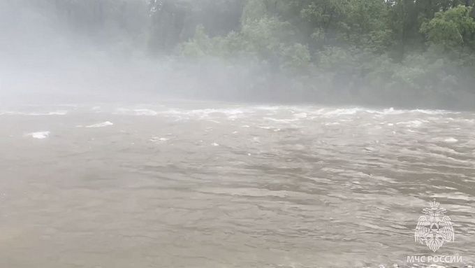 В Бурятии на реке перевернулись катамараны с туристами. Ведутся поиски 5 человек