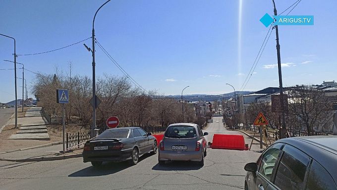 В центре Улан-Удэ до конца месяца перекрыли улицу
